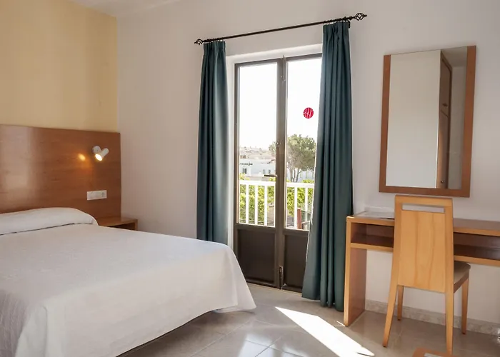 Hotel Riviera Menorca 2*